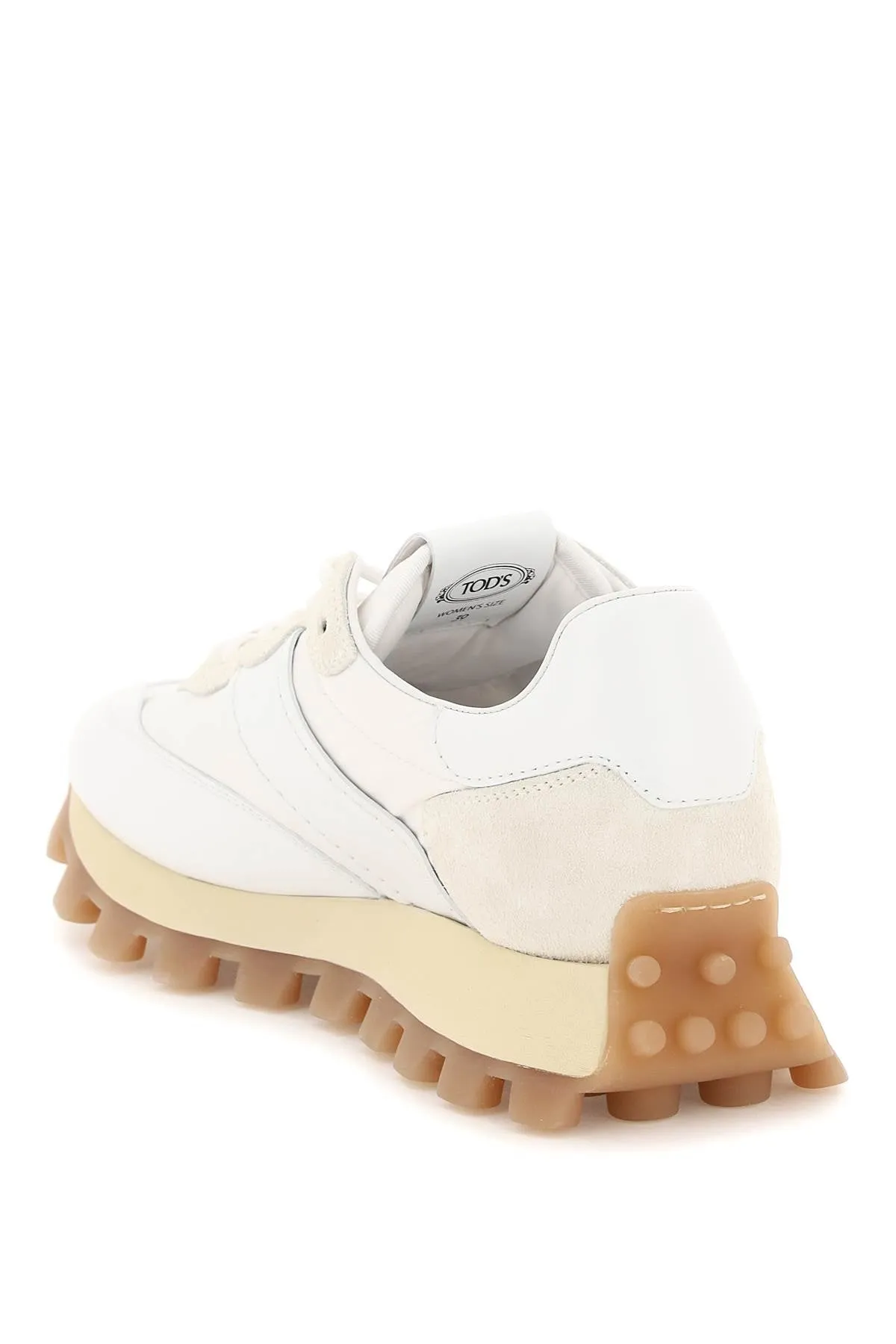 '1T' SNEAKERS